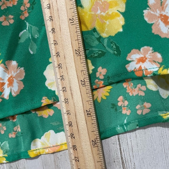 Pleione Blouse Womens Size Small Short Sleeve Green Floral - Picture 7 of 7